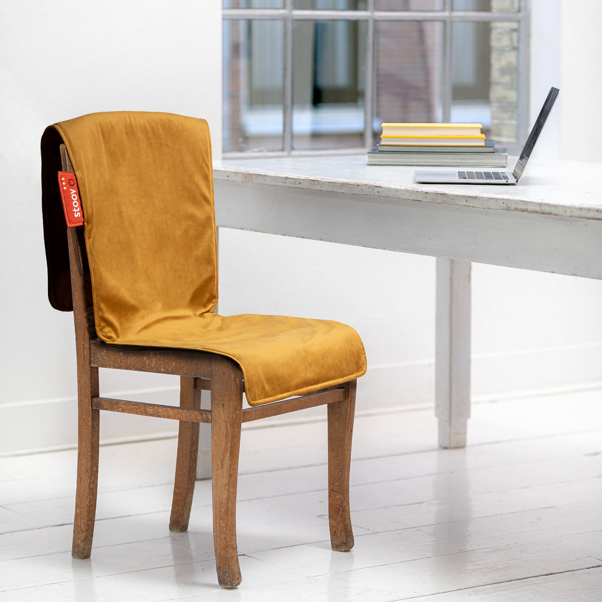 big hug xl velvet yellow product beeld